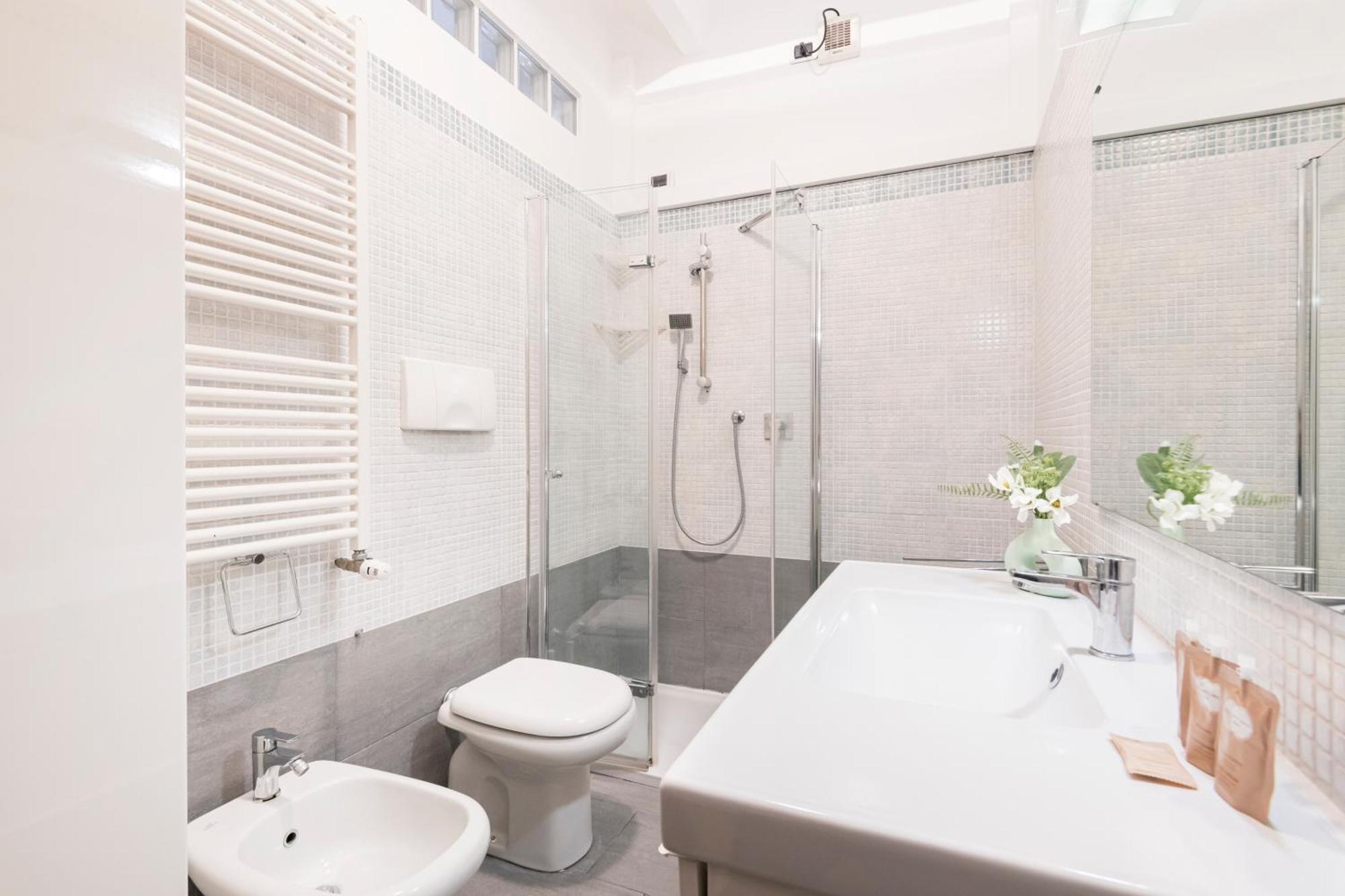 Easylife - Rilassati Nel Calore Di Un Confortevole Trilocale Nel Cuore Di Porta Venezia Appartement Milan